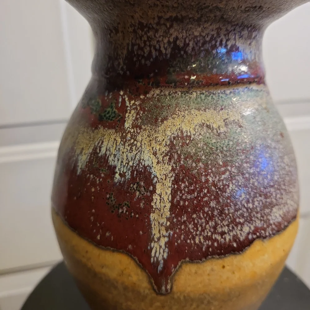 Mid-Century Modern Studio Pottery Ceramic Vase Signed w/ Chop Mark 9" - Picture 11 of 11